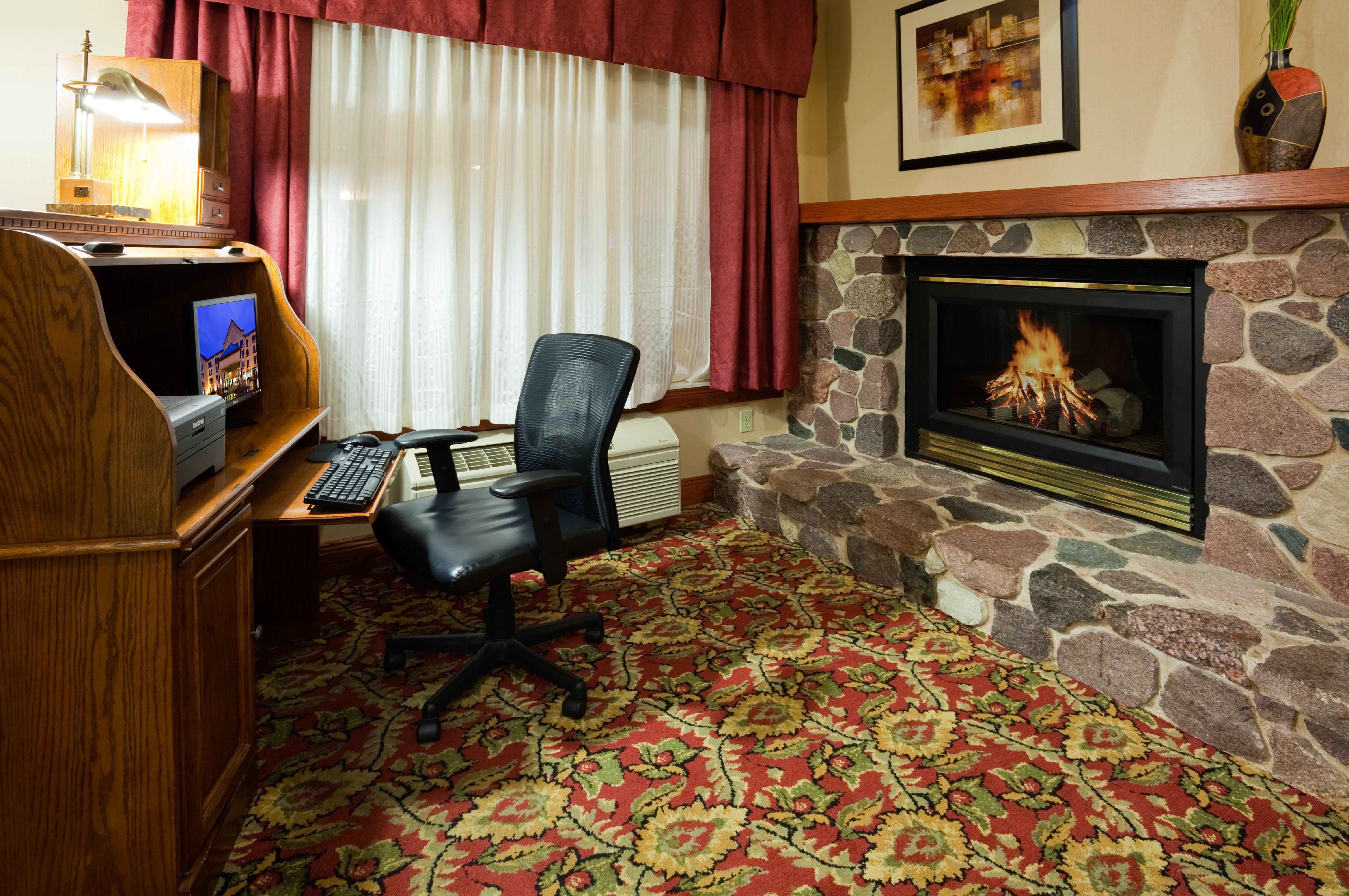 Holiday Inn & Suites Wausau-Rothschild By Ihg Exterior foto