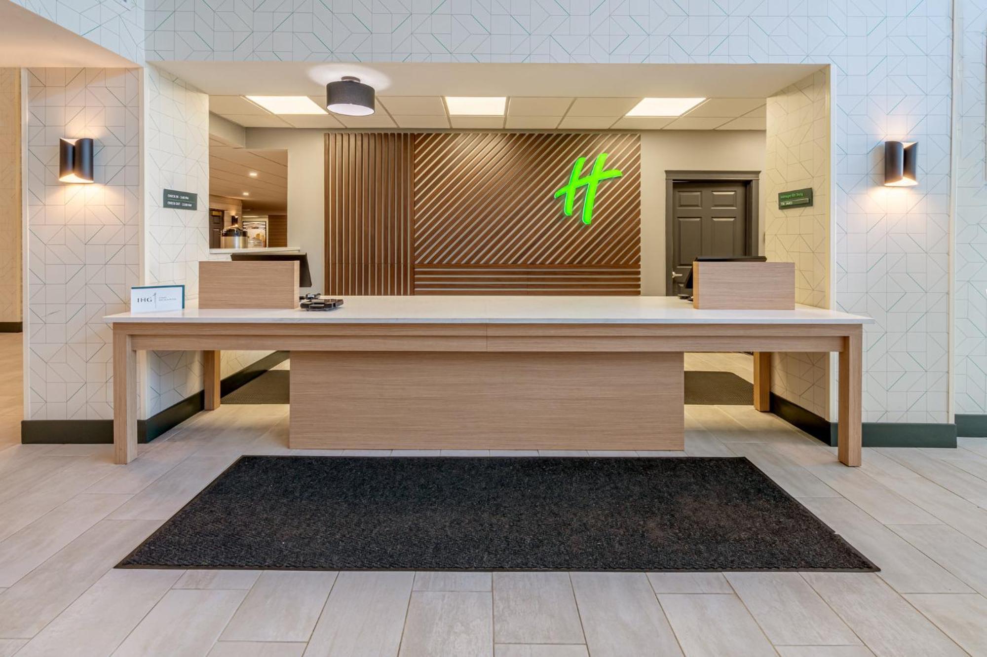 Holiday Inn & Suites Wausau-Rothschild By Ihg Exterior foto